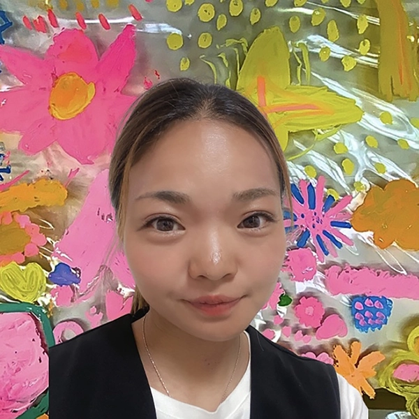 Yuzuko Suzuki / 鈴木 柚子
