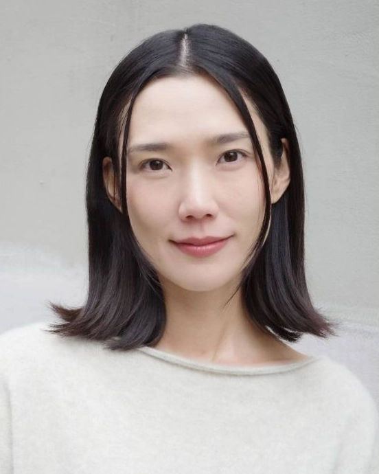 俳優・監督 / 岡本 多緒